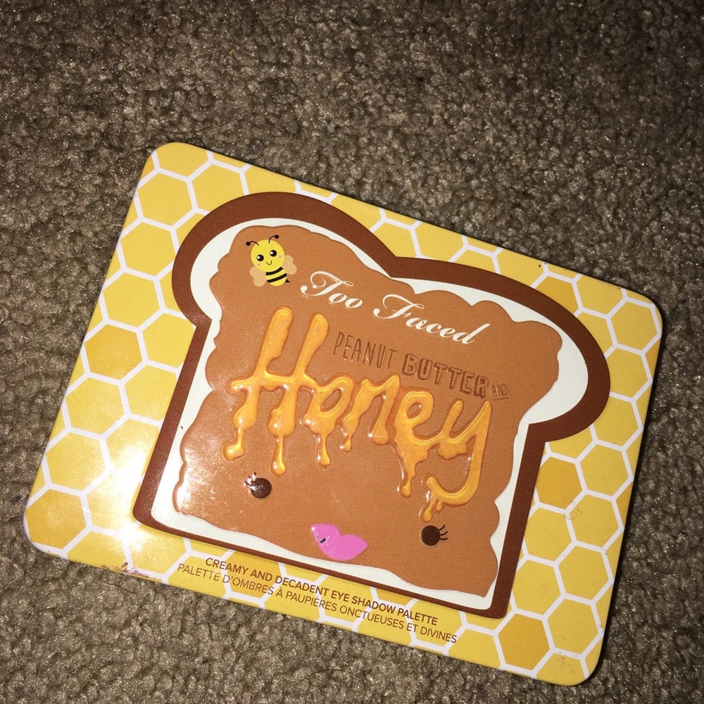 Two faced pallette honey